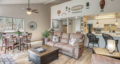 Walk to Golf & Trails! 'aspen House' in Flagstaff