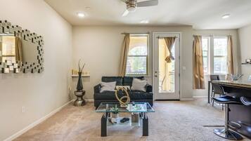 Apartment (2 Bedrooms) | Bahagian dalam