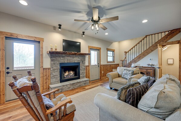 Interior - Smoky Mountain Cabin Rental: Game Room, Fire Pit! (Andrews)