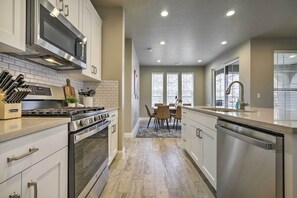 Apartment (5 Bedrooms) | Interior - Washington Hiking Getaway w/ Pool Access! (Washington)