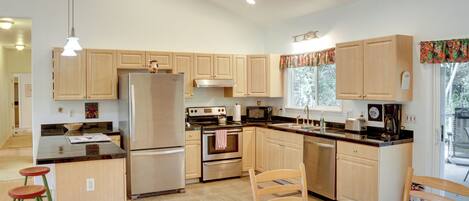 House (2 Bedrooms) | Interior