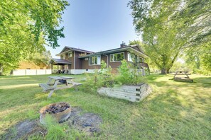 Interior - Riverfront Sault Ste Marie Home w/ Dock! (Sault Ste. Marie)