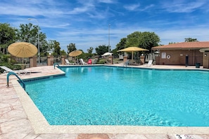 Outdoor pool - Arizona Getaway ~ 3 Mi to Old Town Scottsdale (Scottsdale)