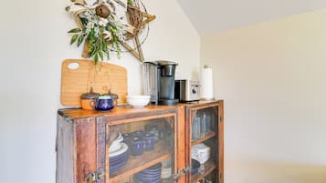 Apartment (0 Bedroom) | Interior