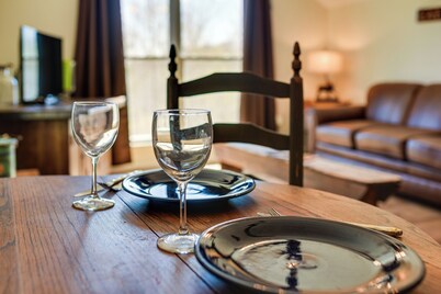 Cozy Lewisburg Getaway w/ Deck + Lake Access!