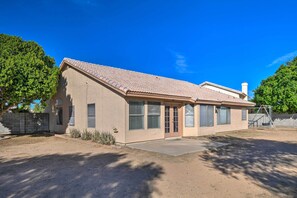 Exterior - Modern Glendale Home Near Golfing & Stadiums! (Glendale)