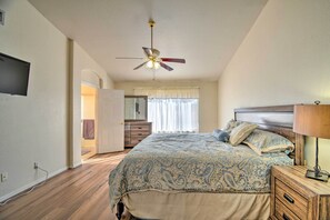 4 Schlafzimmer, Bügeleisen/Bügelbrett, kostenlose Babybetten, Bettwäsche