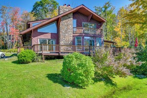 Interior - New York Retreat - Furnished Deck & Mountain Views (Hunter)