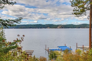 House (3 Bedrooms) | Interior - Rustic Gotham Bay Cabin on Lake Coeur D'alene (Harrison)