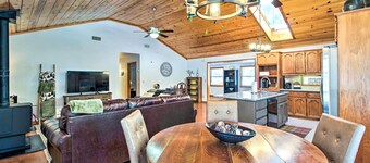 Pet-friendly Cabin in Pinetop-lakeside!