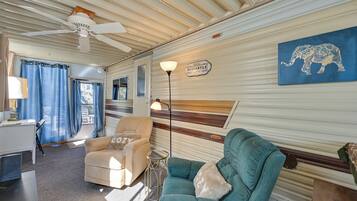 House (1 Bedroom) | Interior