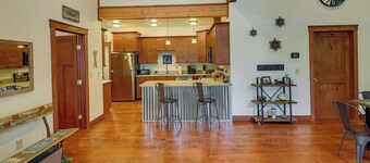 Downtown Bonners Ferry Home w/ Covered Porch!