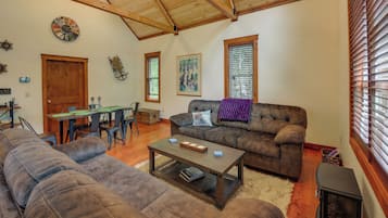 Cottage (4 Bedrooms) | Interior