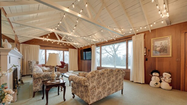 House (4 Bedrooms) | Interior - Cozy Hillsdale Home ~ 1 Mi to Baw Beese Lake! (Hillsdale)