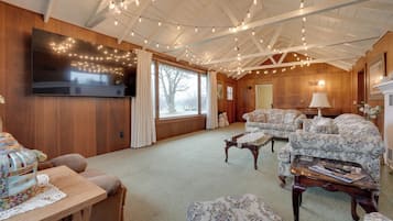 House (4 Bedrooms) | Front of property