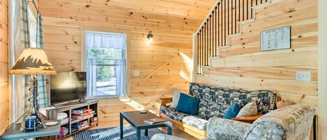 House (2 Bedrooms) | Front of property