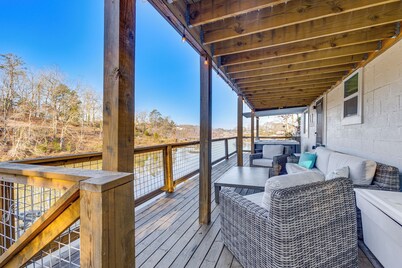 Private Hot Tub: Stunning Logan Martin Lake Home