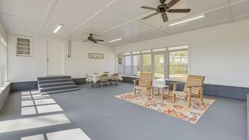 ํ์ฐ์ค (3 Bedrooms) | ๋ด๋ถ