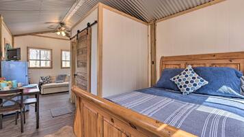 Apartment (0 Bedroom) | Interior