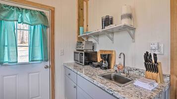 Apartment (0 Bedroom) | Interior