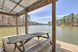 Apartment (0 Bedroom) | Interior - Cozy Studio Cabin in Tallassee w/ Water View! (Tallassee)
