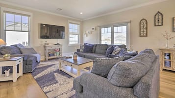 House (3 Bedrooms) | Front of property