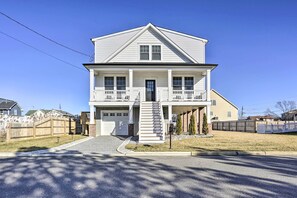 House (3 Bedrooms) | Interior - Long Branch Home < 1 Mi to Beach! (Long Branch)