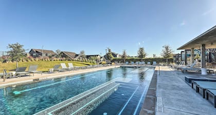 Chic Austin Getaway w/ Patio, Community Pool!