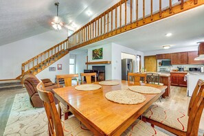 House (3 Bedrooms) | Interior
