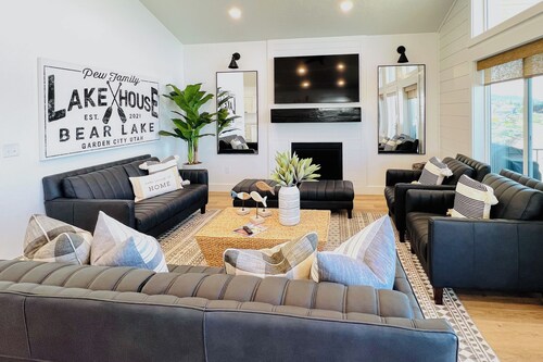 Pool Access & Lake Views: Modern Garden City Home