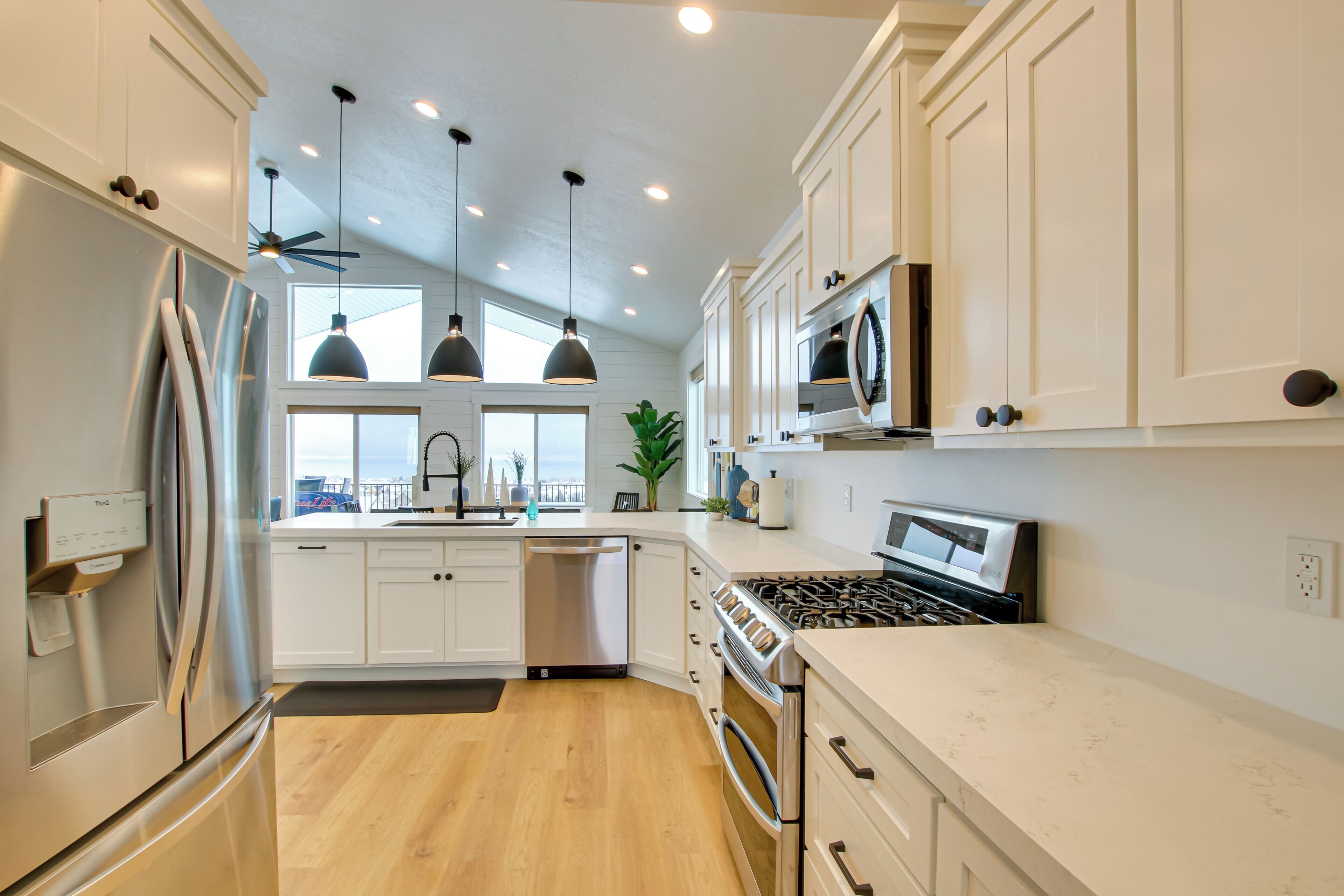 House (5 Bedrooms) | Interior