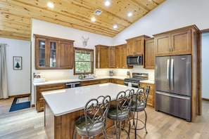Interior - Porch, Fire Pit: 'pine View Retreat' in Lakeside! (Lakeside)