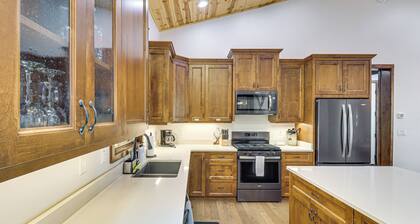 Porch, Fire Pit: 'pine View Retreat' in Lakeside!