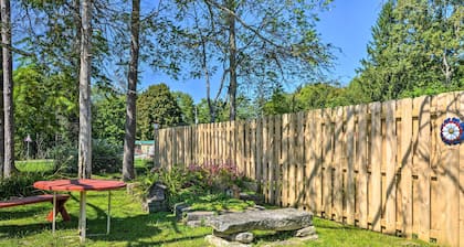 Mt Lookout Tiny House w/ Backyard & Fire Pit!