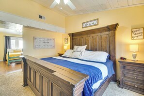 House (2 Bedrooms) | Interior