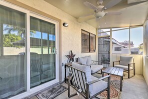 Apartment (2 Bedrooms) | Interior - Downtown Gilbert Condo w/ Screened Porch! (Gilbert)