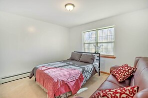 ハウス (3 Bedrooms) | 3 室のベッドルーム、アイロン / アイロン台、ベビーベッド (無料)、ベッドシーツ