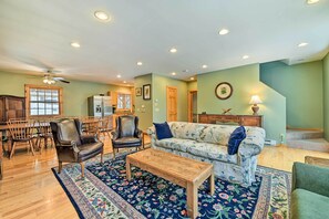 House (4 Bedrooms) | Interior - West Dover Home w/ Deck ~ 2 Mi to Mount Snow! (West Dover)