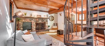Patio & Mtn Views: Peaceful Sedona Retreat