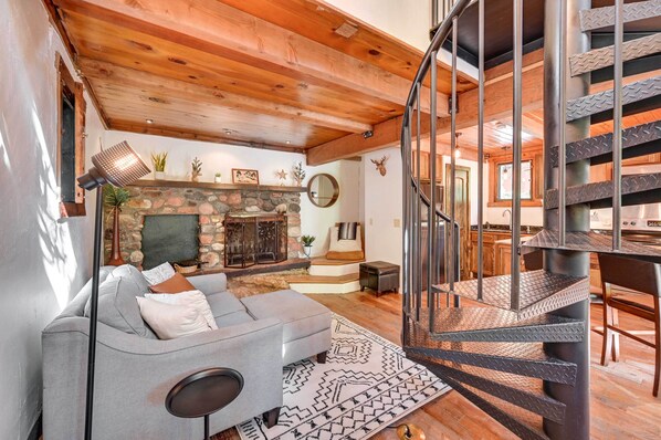 Apartment (0 Bedroom) | Interior