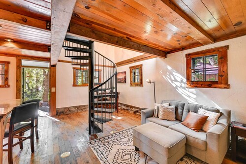 Patio & Mtn Views: Peaceful Sedona Retreat