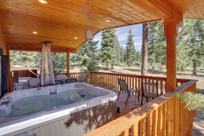 Front of property - Spacious Duck Creek Village Cabin w/ Hot Tub! (Duck Creek Village)