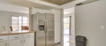 Heated Pool: Canal-front Rotonda West Retreat