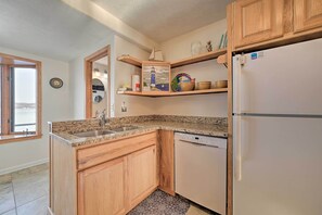 Cottage (2 Bedrooms) | Interior