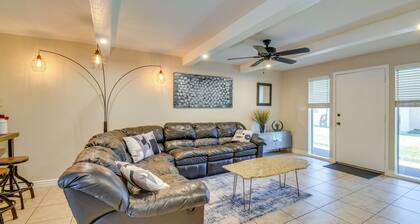 Golf, Shop & Hike: Youngtown Hideaway!