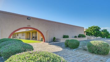 ์ํํธ (2 Bedrooms) | ๋ด๋ถ