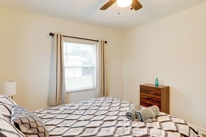 Apartment (2 Bedrooms) | Interior - Clearwater Vacation Rental Near Downtown & Beaches (Clearwater)