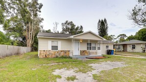 Apartment (2 Bedrooms) | Interior - Clearwater Vacation Rental Near Downtown & Beaches (Clearwater)