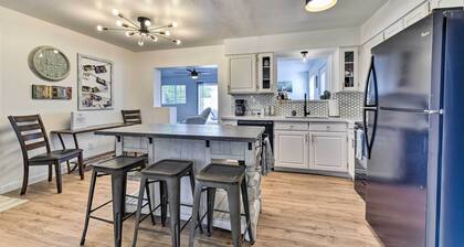 Downtown Gilbert Home w/ Fenced Yard & Fire Pit!