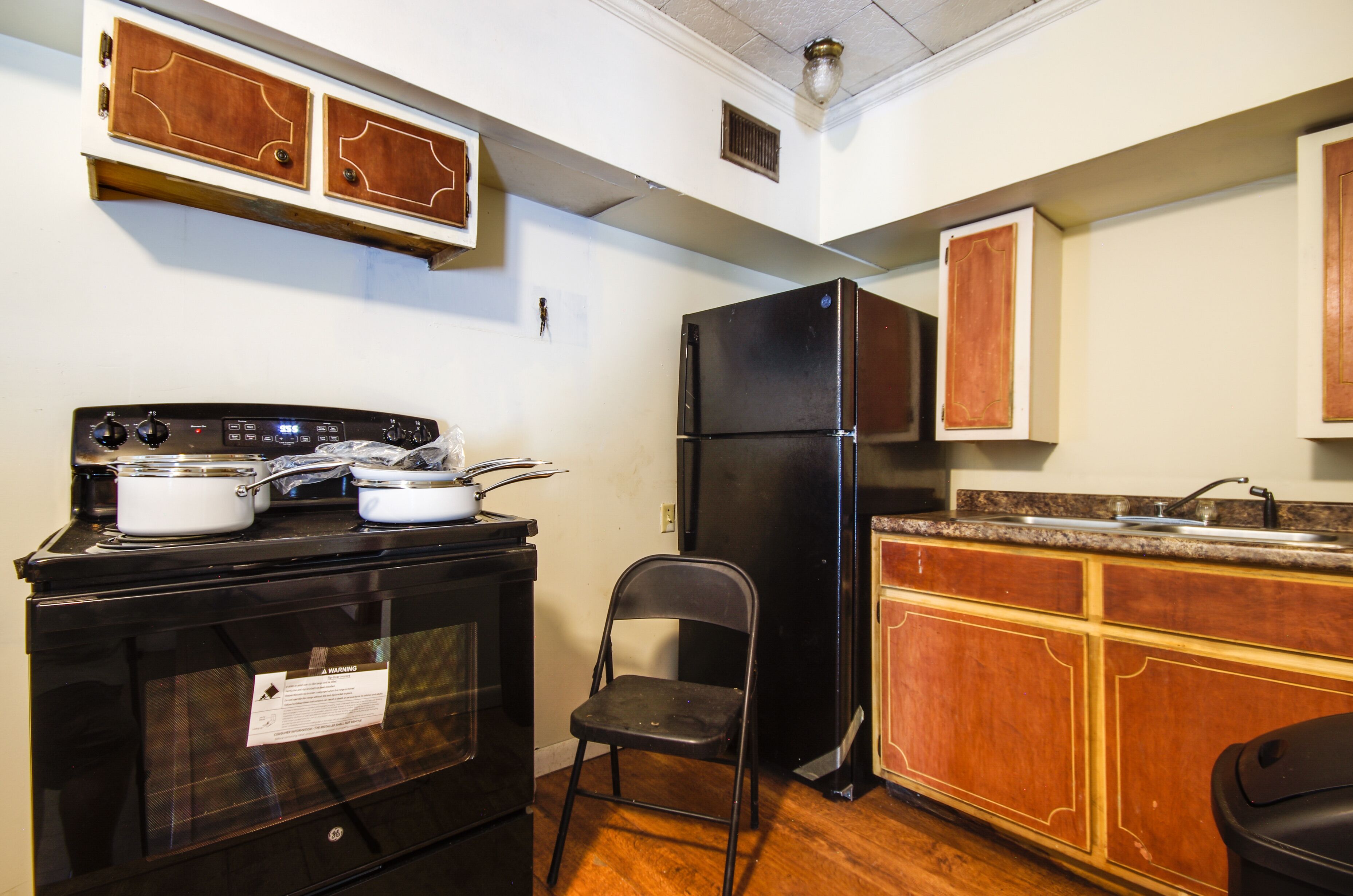 微波爐、烤箱、爐台、鍋具/餐盤/廚房用品